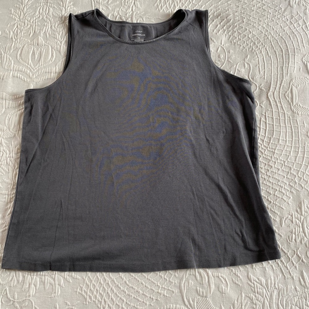 Round neck tank tops.